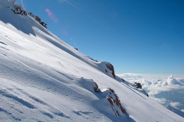 Strukturen im Schnee